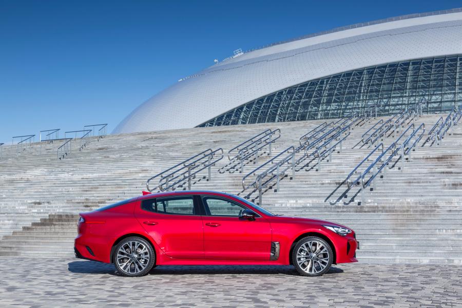  Kia Stinger GT-Line AWD (CK) 2017 года  (WW) (фото 14 из 16)